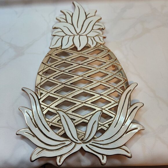 Vintage WM A Rogers Pineapple Trivet Brass Ivory Enamel and Gold Tone Japan 12" - Picture 3 of 8